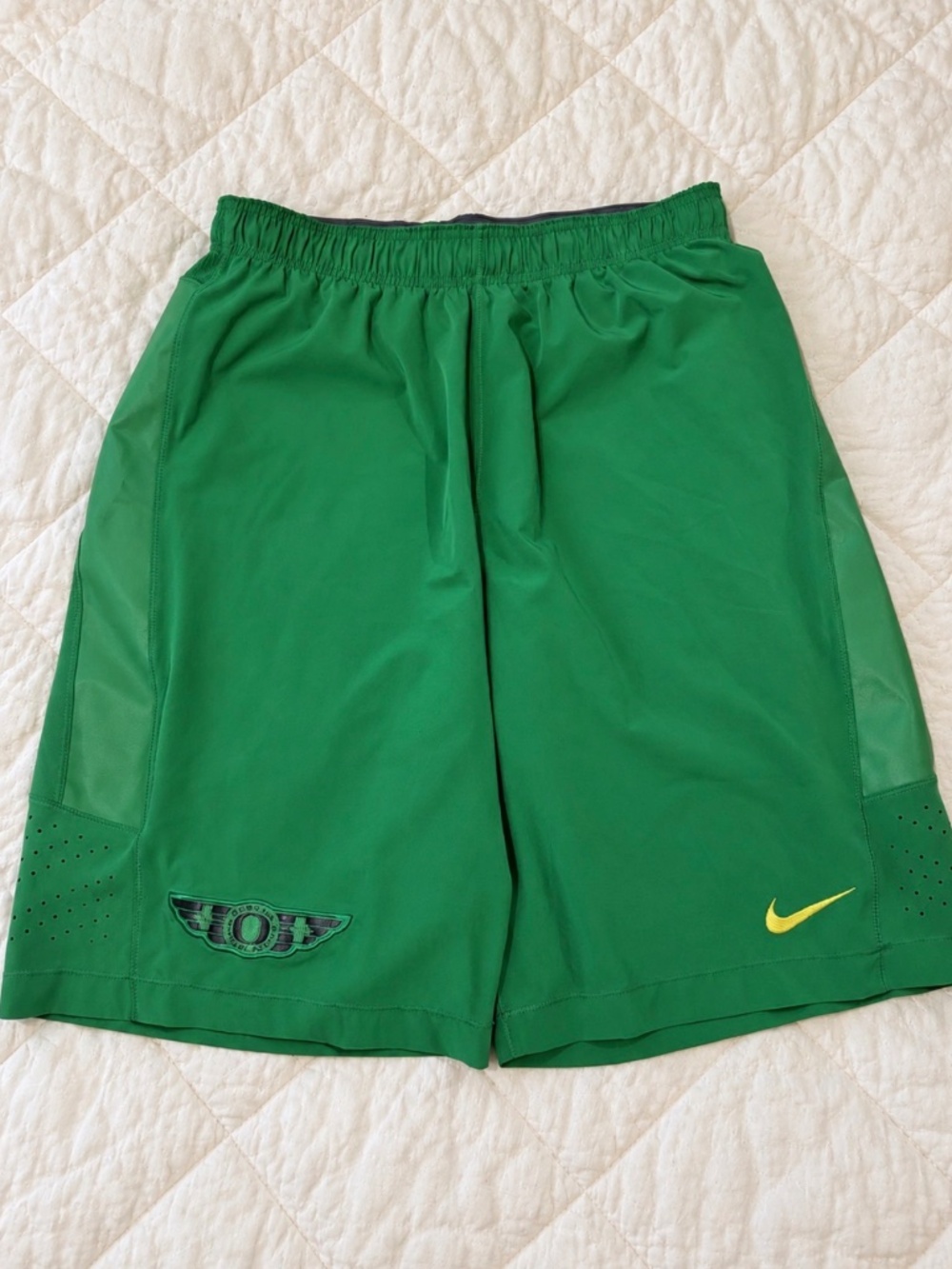 Nike Oregon Ducks Winged O Athletic Shorts Men’s Size M Green New